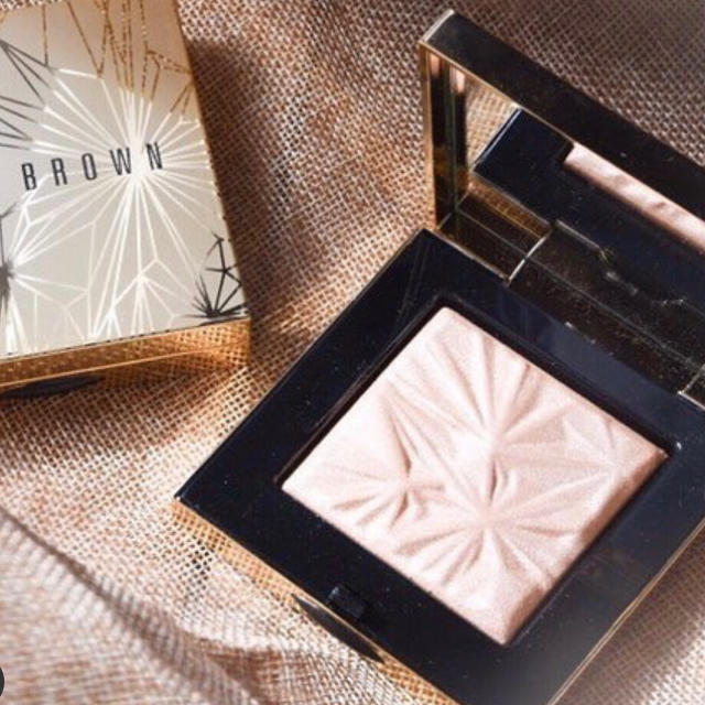 BOBBI BROWN(ボビイブラウン)のボビイ ブラウン リュクス イルミネイティング パウダー コスメ/美容のキット/セット(コフレ/メイクアップセット)の商品写真