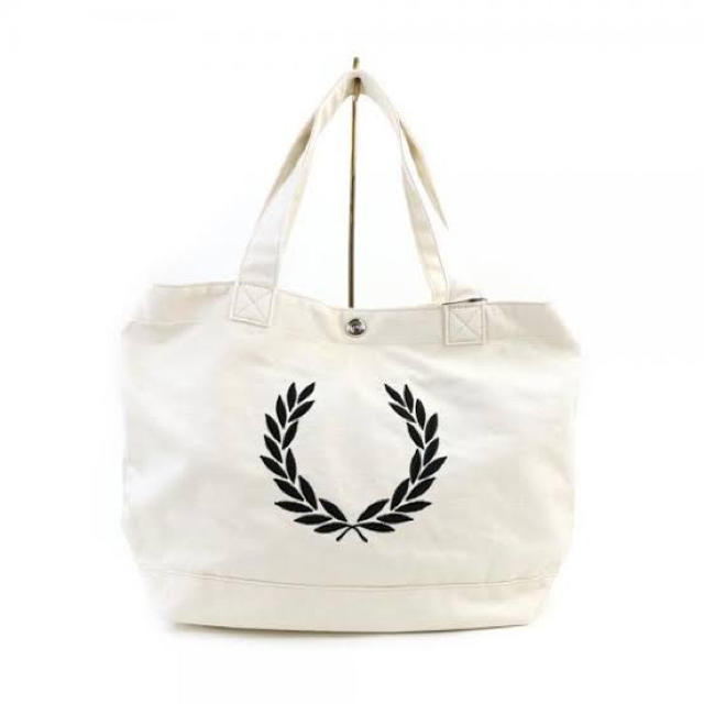 FRED PERRY(フレッドペリー)のフレッドペリー FRED PERRY トートバッグ(NATURAL) メンズのバッグ(トートバッグ)の商品写真