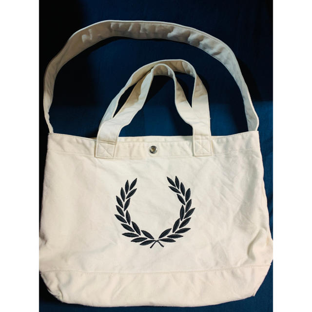 FRED PERRY(フレッドペリー)のフレッドペリー FRED PERRY トートバッグ(NATURAL) メンズのバッグ(トートバッグ)の商品写真