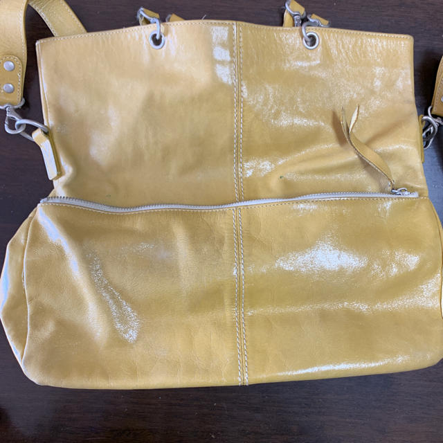 本革 斜めがけバッグ レディースのバッグ(ショルダーバッグ)の商品写真