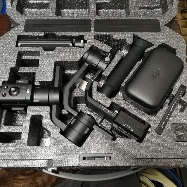 DJI RONIN-S 標準キット 一眼/ミラーレス用ジンバル | domaine