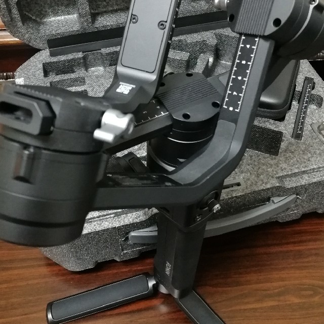 DJI RONIN-S 標準キット 一眼/ミラーレス用ジンバル | domaine