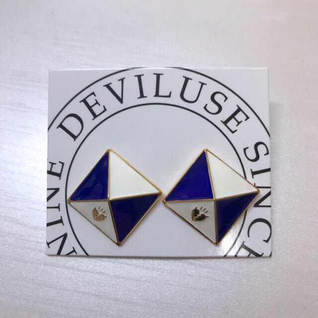 Deviluse(デビルユース)のDeviluse ピアス ネイビー レディースのアクセサリー(ピアス)の商品写真