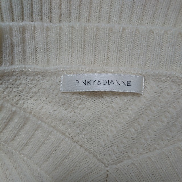 Pinky&Dianne - 美品 ピンキー&ダイアン 可愛いVネックニット