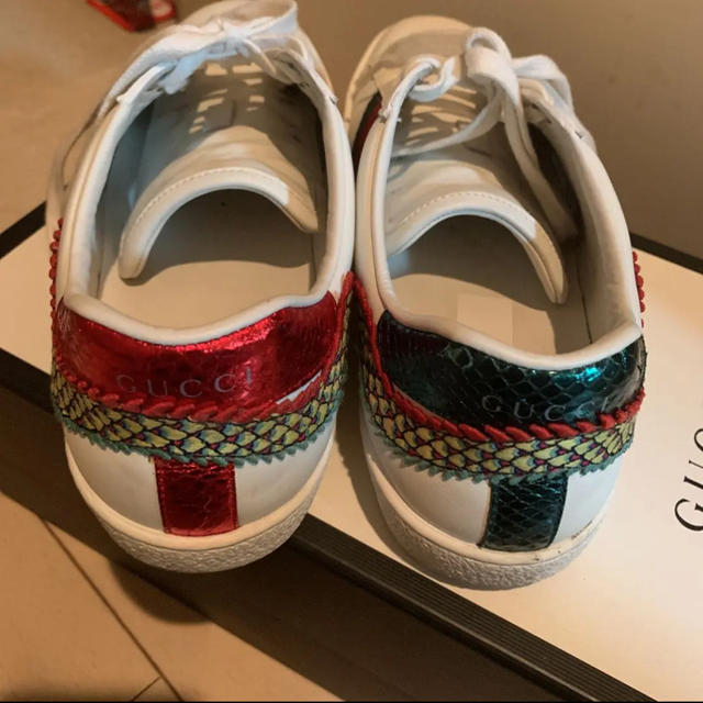 Gucci(グッチ)のGUCCI スニーカー　ドラゴン　日本未発売　激レア メンズの靴/シューズ(スニーカー)の商品写真