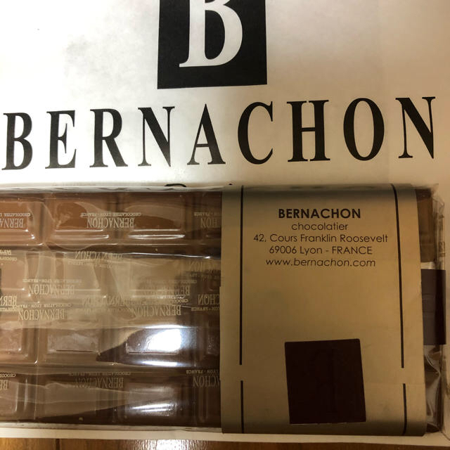 BERNACHON  ベルナシオン　lait bernachoc 食品/飲料/酒の食品(菓子/デザート)の商品写真
