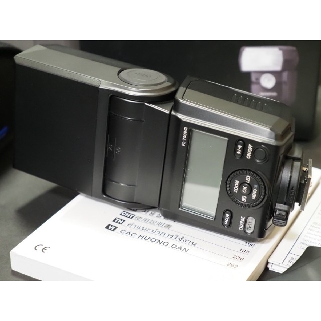 OLYMPUS(オリンパス)のオリンパスOlympusFL-700WR超美品!防塵防滴メーカー保証あり スマホ/家電/カメラのカメラ(ストロボ/照明)の商品写真