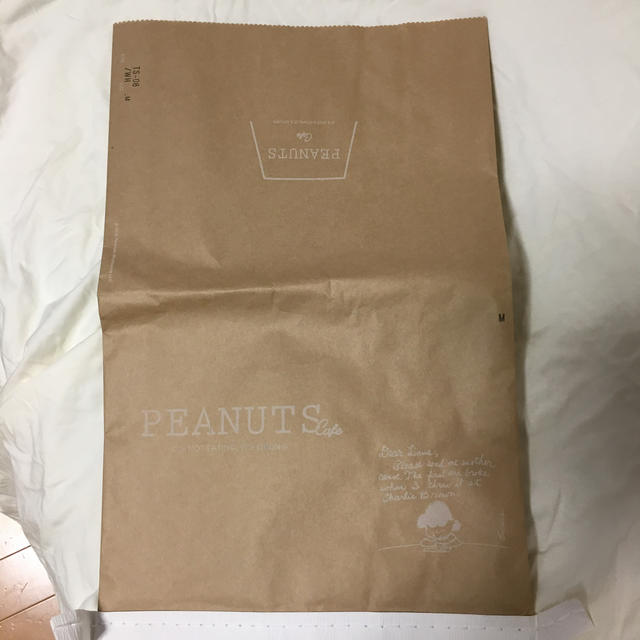 PEANUTS(ピーナッツ)のスヌーピー　紙袋 インテリア/住まい/日用品のオフィス用品(ラッピング/包装)の商品写真