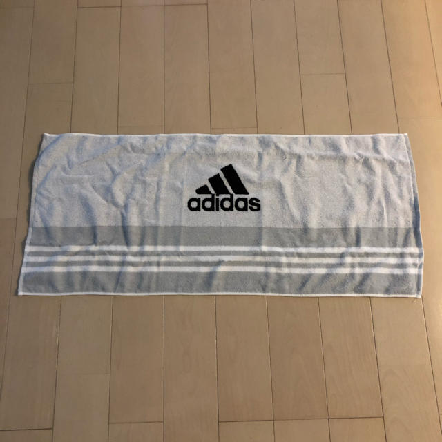 adidas(アディダス)のアディダス　タオル エンタメ/ホビーのアニメグッズ(タオル)の商品写真