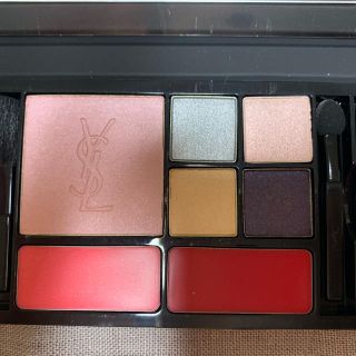 イヴサンローランボーテ(Yves Saint Laurent Beaute)の限定品！ほぼ新品未使用！YSL パレットダズルライト(コフレ/メイクアップセット)