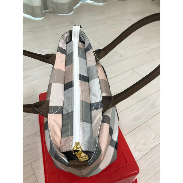 BURBERRY BLUE LABEL(バーバリーブルーレーベル)の新品　ブルー　レーベル　クレストブリッジ　トートバッグ レディースのバッグ(トートバッグ)の商品写真