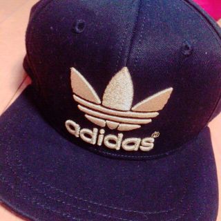 アディダス(adidas)のadidasキャップ(キャップ)