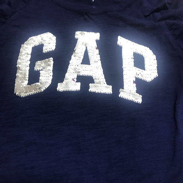 GAP Kids(ギャップキッズ)のGAP kids 130センチ  ロンティー  美品 キッズ/ベビー/マタニティのキッズ服女の子用(90cm~)(Tシャツ/カットソー)の商品写真