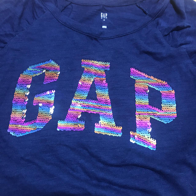 GAP Kids(ギャップキッズ)のGAP kids 130センチ  ロンティー  美品 キッズ/ベビー/マタニティのキッズ服女の子用(90cm~)(Tシャツ/カットソー)の商品写真