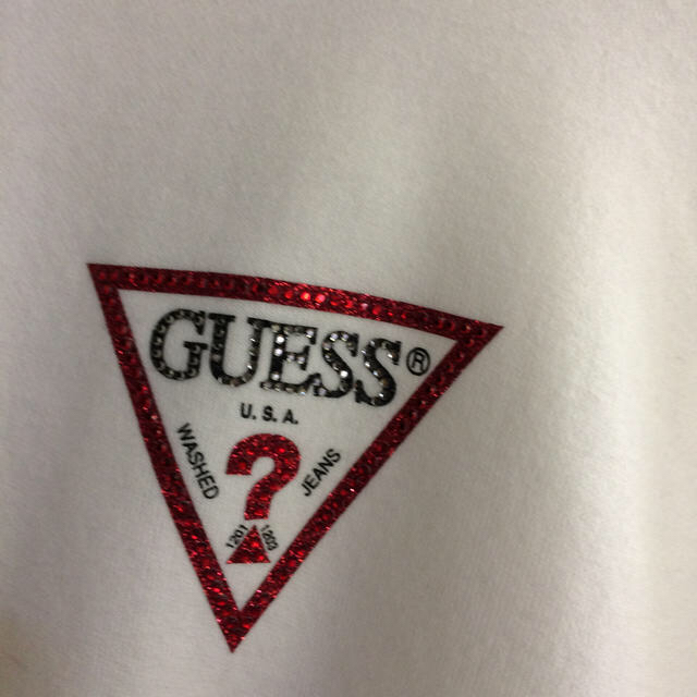 GUESS(ゲス)の希少品 guess ラインストーン パーカー レディースのトップス(パーカー)の商品写真