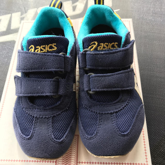 asics(アシックス)のアシックス 17cm キッズ/ベビー/マタニティのキッズ靴/シューズ(15cm~)(スニーカー)の商品写真