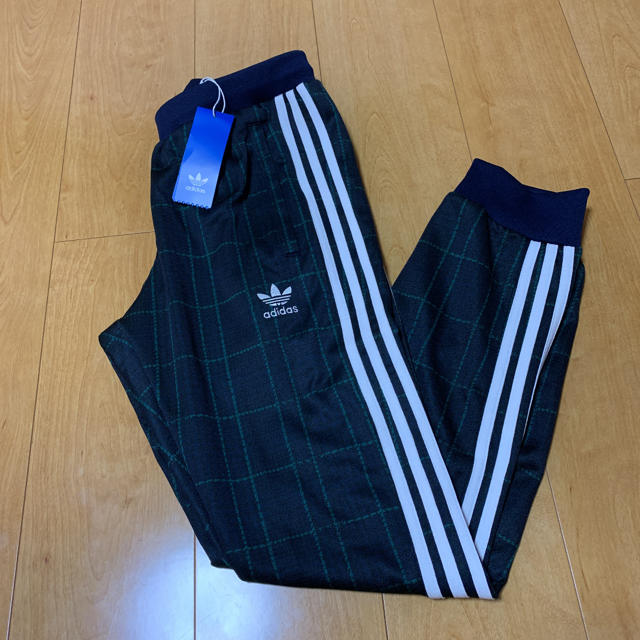 adidas(アディダス)の新品 adidas originals  パンツ チェック トラックパンツ メンズのパンツ(その他)の商品写真