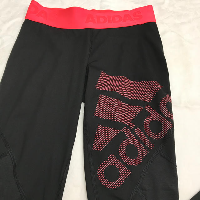 adidas(アディダス)の新品アディダス　レギンス レディースのレッグウェア(レギンス/スパッツ)の商品写真