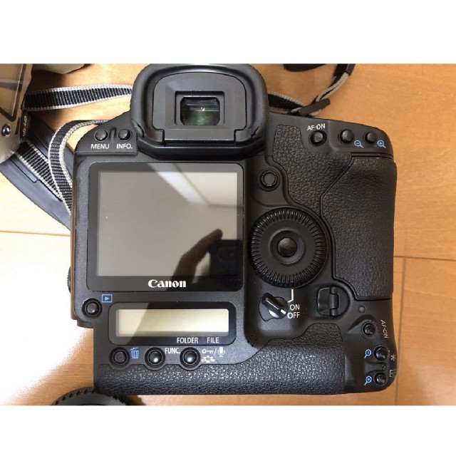 Canon(キヤノン)のセール中　 EOS 1D Mark III　おまけ　ジャンク スマホ/家電/カメラのカメラ(デジタル一眼)の商品写真