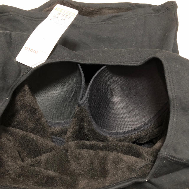 しまむら(シマムラ)のしまむら ura moco カップ付き 黒 レディースの下着/アンダーウェア(アンダーシャツ/防寒インナー)の商品写真
