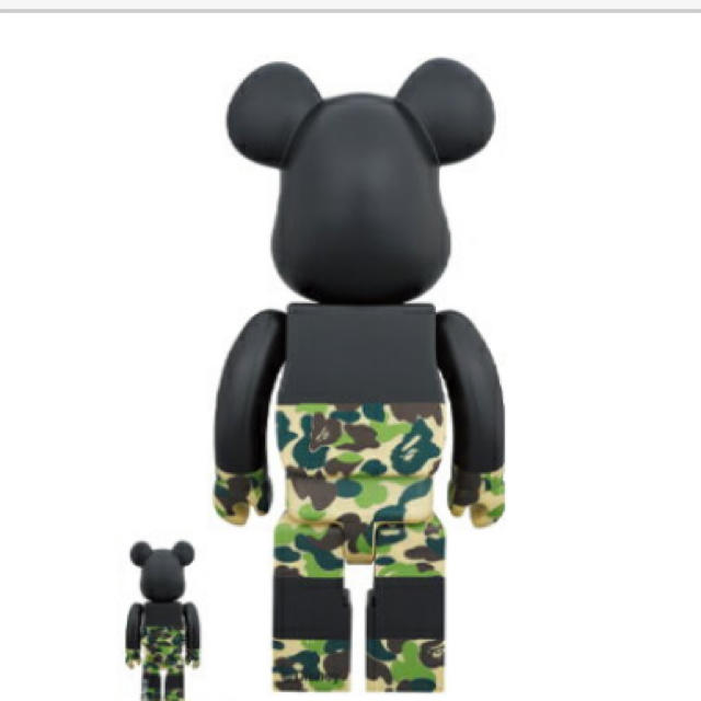 MEDICOM TOY(メディコムトイ)のBE@RBRICK BAPE(R) MICKEY MOUSE 100％&400％ エンタメ/ホビーのおもちゃ/ぬいぐるみ(キャラクターグッズ)の商品写真