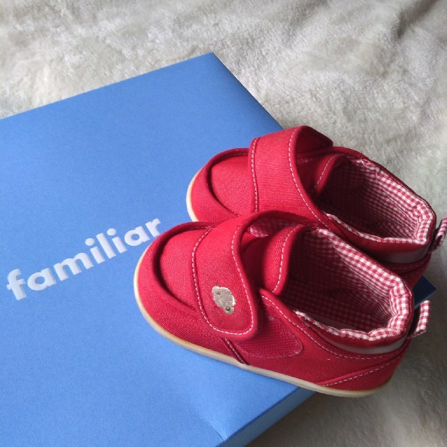 familiar(ファミリア)のファミリア　クック　13.5赤 キッズ/ベビー/マタニティのベビー靴/シューズ(~14cm)(スニーカー)の商品写真