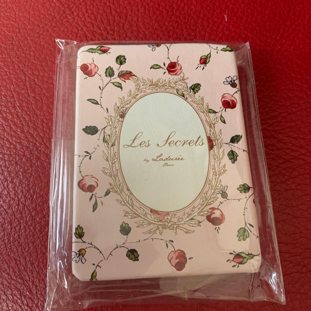 LADUREE(ラデュレ)のles secrets by Ladureeコンパクトミラー レディースのファッション小物(ミラー)の商品写真