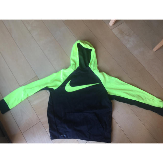 NIKE(ナイキ)のNIKE  トップス キッズ キッズ/ベビー/マタニティのキッズ服男の子用(90cm~)(その他)の商品写真