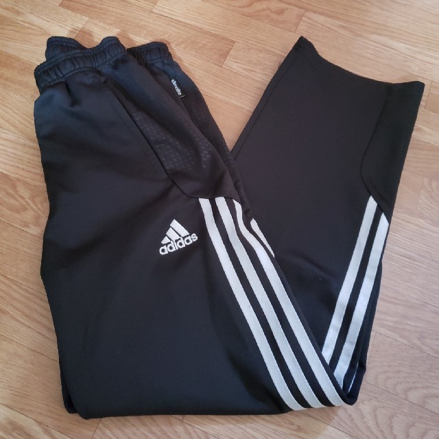 adidas(アディダス)のアディダスジャージパンツ150 キッズ/ベビー/マタニティのキッズ服男の子用(90cm~)(パンツ/スパッツ)の商品写真