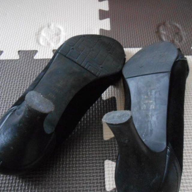 DIANA(ダイアナ)の値下げ ダイアナ リボン付 パンプス 22.5cm スエード素材 ブラック レディースの靴/シューズ(ハイヒール/パンプス)の商品写真