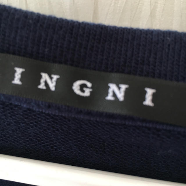 INGNI(イング)のイング ビジュー付きスウェット レディースのトップス(トレーナー/スウェット)の商品写真