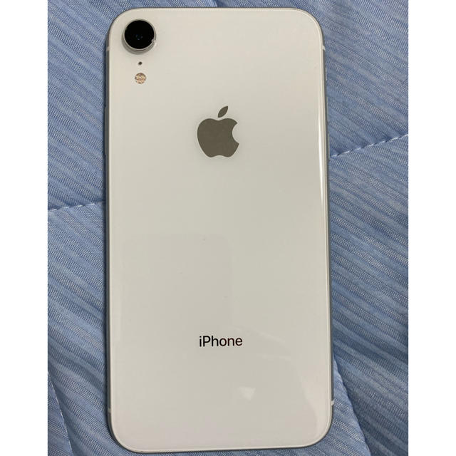 iPhone(アイフォーン)のiPhone XR 256GB ホワイト docomo スマホ/家電/カメラのスマートフォン/携帯電話(スマートフォン本体)の商品写真