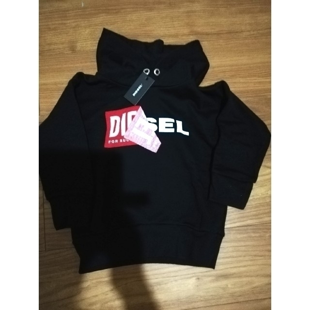 キッズ/ベビー/マタニティ新品★DIESEL　ディーゼル　パーカー　110cm 4Y