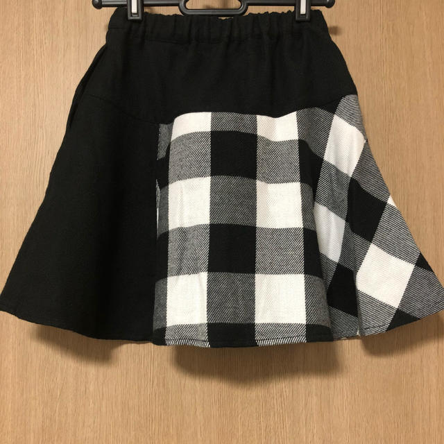 BeBe(ベベ)のBebe べべ フレアスカート 140 キッズ/ベビー/マタニティのキッズ服女の子用(90cm~)(スカート)の商品写真