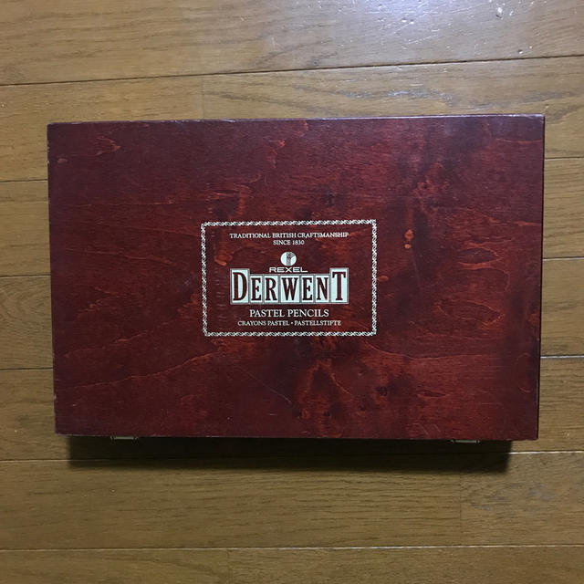 DERWENT  パステルペンシル エンタメ/ホビーのアート用品(クレヨン/パステル)の商品写真