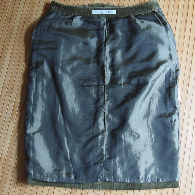 BEAMS(ビームス)のビームス　コーデュロイ タイトスカート　サイズ1 レディースのスカート(ひざ丈スカート)の商品写真