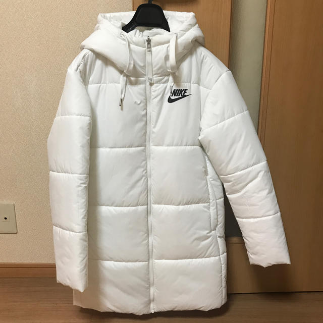 NIKE(ナイキ)のナイキ  ジャンバーコート 新品‼️ レディースのジャケット/アウター(その他)の商品写真