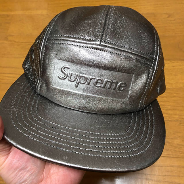 Supreme(シュプリーム)のシュプリーム　2019SS PEBBLED シルバー ボックスロゴ メンズの帽子(キャップ)の商品写真