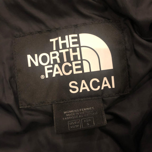 sacai(サカイ)のsacai × ノースフェイスダウン レディースのジャケット/アウター(ダウンジャケット)の商品写真