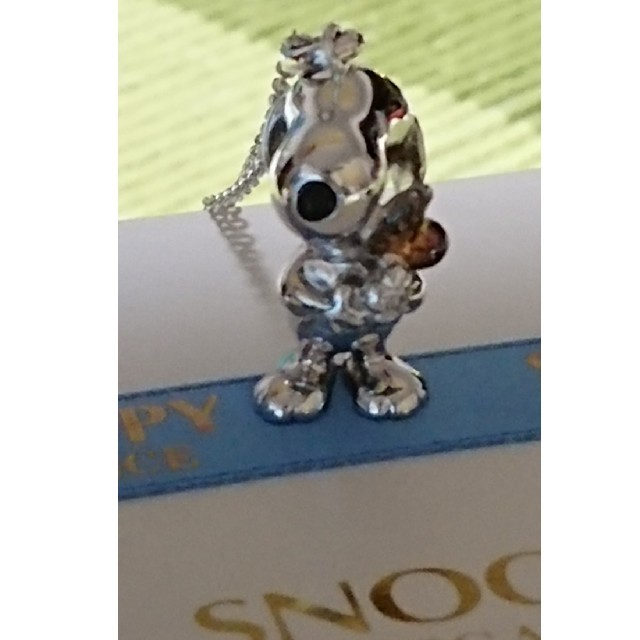 SNOOPY(スヌーピー)のスヌーピーの宝飾ペンダント レディースのアクセサリー(ネックレス)の商品写真