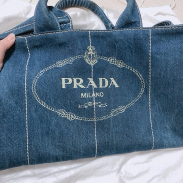 美品 プラダ カナパ
