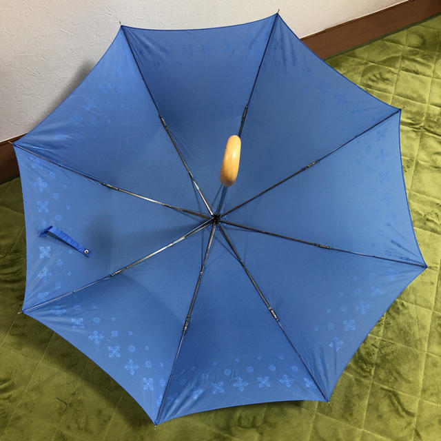 レディース傘　雨傘　折りたたみ　青 レディースのファッション小物(傘)の商品写真