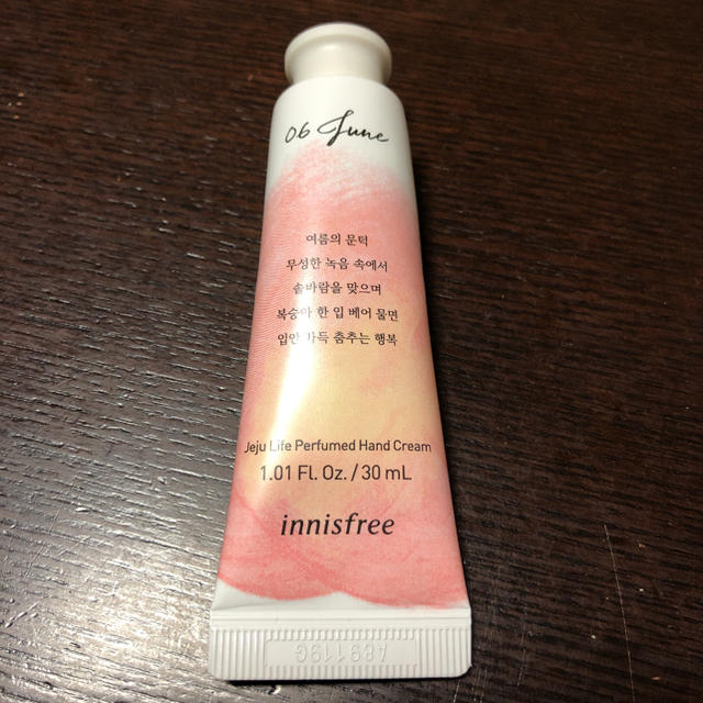 Innisfree(イニスフリー)のイニスフリー　innisfree ★パフュームドハンドクリーム コスメ/美容のボディケア(ハンドクリーム)の商品写真