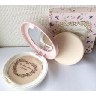 レメルヴェイユーズラデュレ(Les Merveilleuses LADUREE)の新品未使用 レ・メルヴェイユーズラデュレパウダーファンデーション20 (ヤラメ)(ファンデーション)