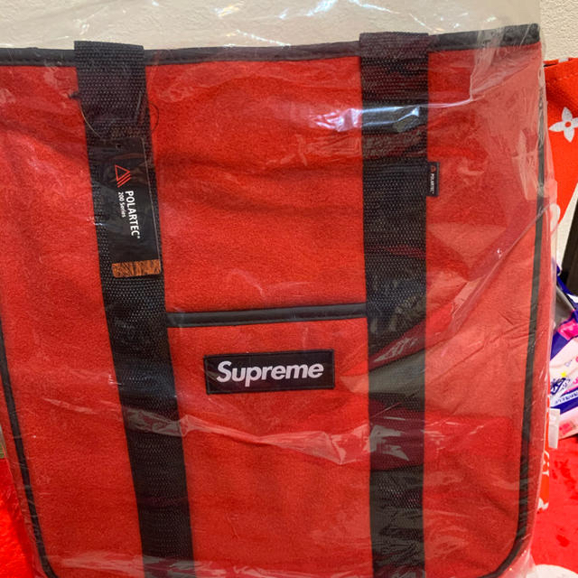 Supreme(シュプリーム)のsupremeトートバック　赤　 メンズのバッグ(トートバッグ)の商品写真