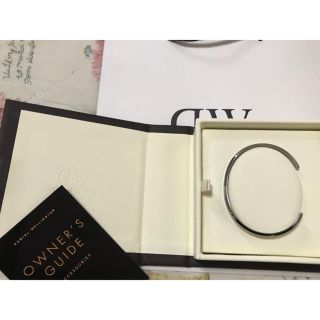 ダニエルウェリントン(Daniel Wellington)の（箱付き）DWダニエルウェリントンバングルシルバーS(ブレスレット/バングル)