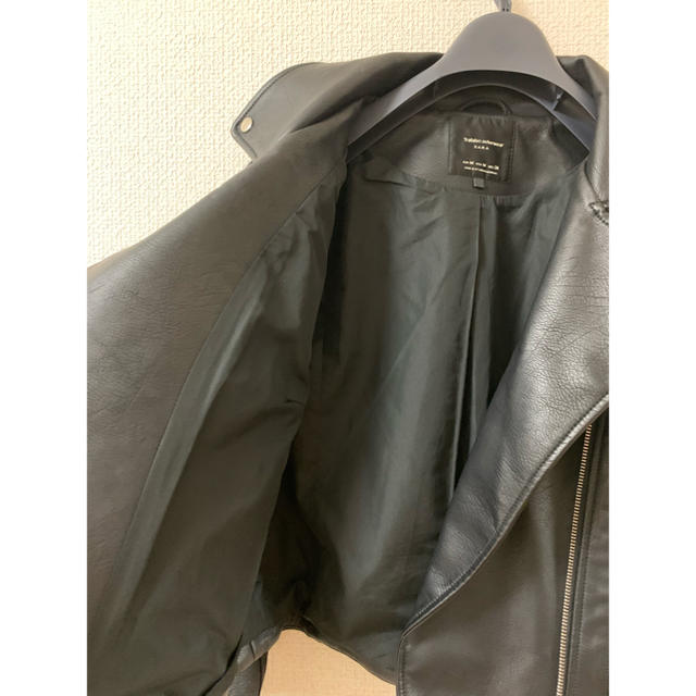 ZARA(ザラ)のZARA ザラ　フェイクレザー　ライダースジャケット　ブラック　M レディースのジャケット/アウター(ライダースジャケット)の商品写真