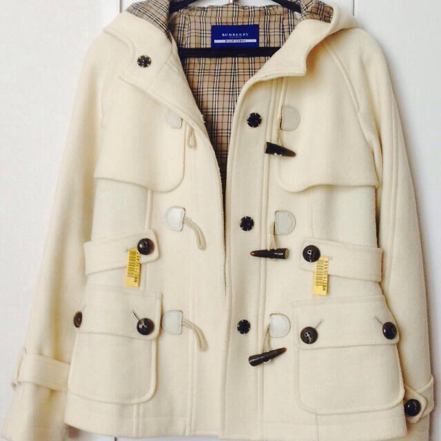 BURBERRY(バーバリー)のバーバリーブルーレーベルのダッフルコート レディースのジャケット/アウター(ダッフルコート)の商品写真