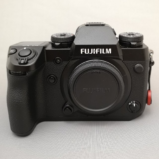 富士フイルム(フジフイルム)の【美品】FUJIFILM X-H1 ボディ スマホ/家電/カメラのカメラ(ミラーレス一眼)の商品写真