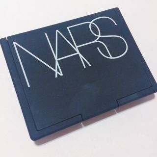 ナーズ(NARS)の❣️中古❣️NARS セッティングパウダー プレストN(フェイスパウダー)